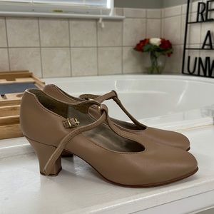 Capezio character heels size 7